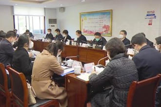 周振宇前往市政协机关就《政府工作报告(征求意见稿)》征求意见
