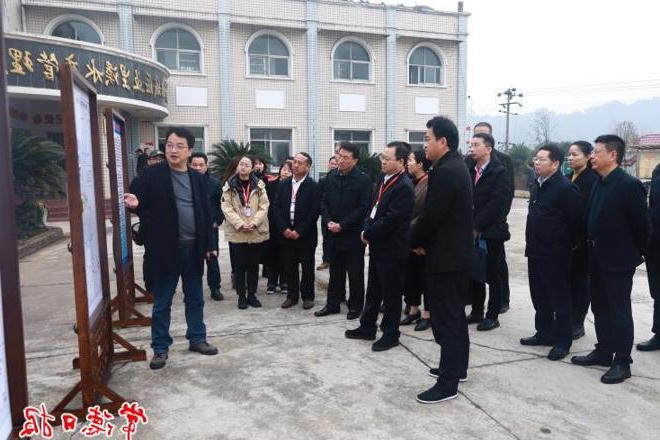 在常全国人大代表开展集中视察活动