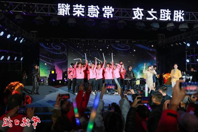 【摄影报道】荣耀之夜闪耀河街西街 