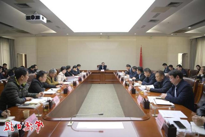 周振宇主持召开2024年德商恳谈会暨柳叶湖创投大会筹备工作调度会