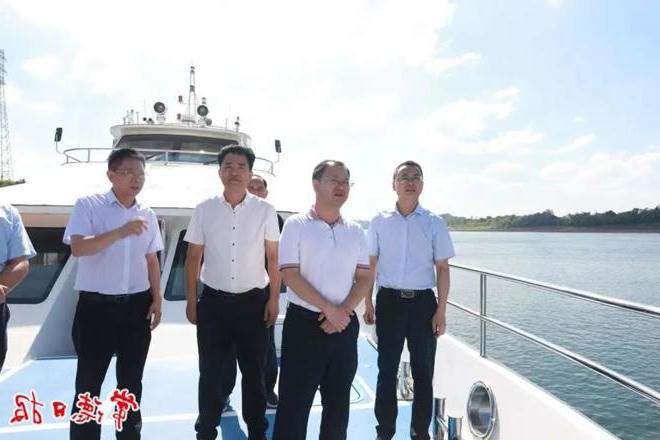 周振宇开展沅水巡河调研时强调：加大科学依法治水管水护水力度 提升沅水流域保护和治理能力水平