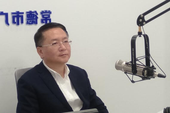  在线服务平台便民热线-澳门新葡新京在线副市长周代惠走进在线服务平台便民热线