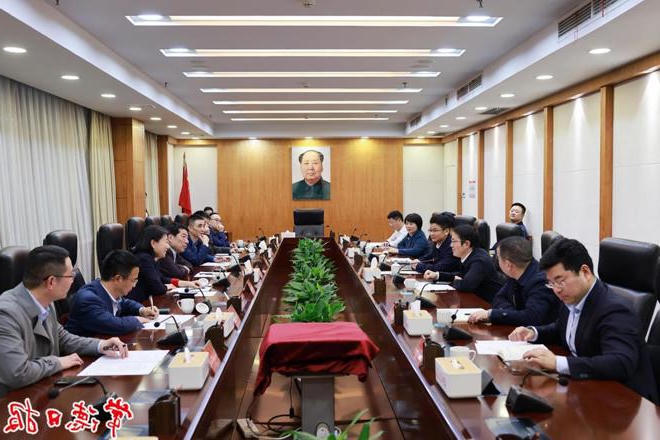 曹志强与两家来常考察的企业负责人座谈 深化项目合作 推动外向型城市经济概况