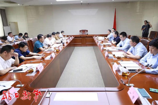 周振宇调度中联重科在常战略合作项目推进工作指出：为培育先进装备制造 千亿产业提供强力支撑