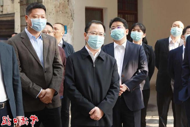 周振宇调研市城区老旧小区改造工作 倾听民意尊重民声 切实做好各项改造工作