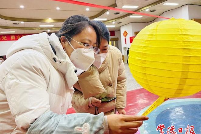【我们的节日·元宵】扎花灯 猜灯谜……西堤社区元宵节活动