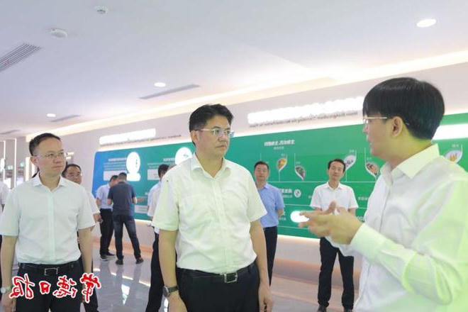 罗毅君在津市市、武陵区调研时强调：立足资源禀赋和特色优势 推动高质量发展取得新成效