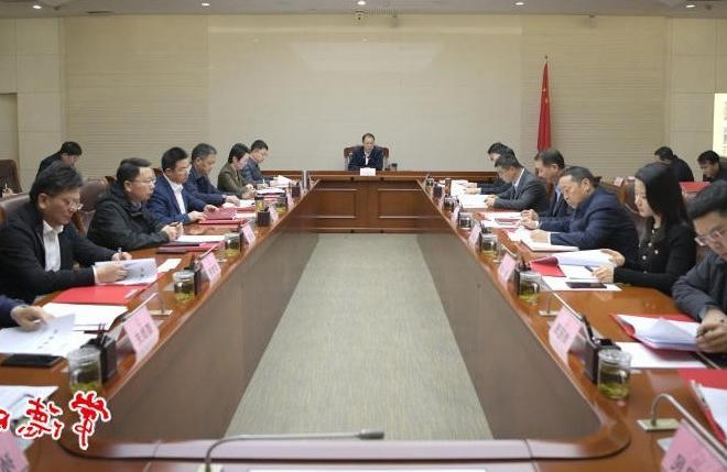 周振宇在市政府门户党组（扩大）会议上强调：以实干实绩回报习近平总书记和党中央的关心厚爱