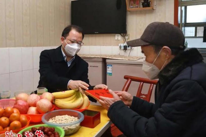 周振宇开展节前走访慰问活动