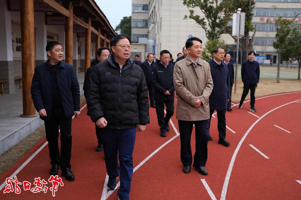 调研组一行在常德市新安学校调研未成年人教育矫治