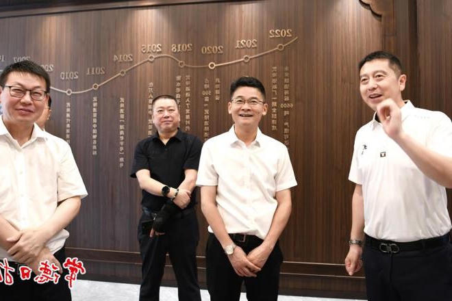 曹志强在武陵酒调研时强调：坚定发展信心 全力推动企业做强做优做大
