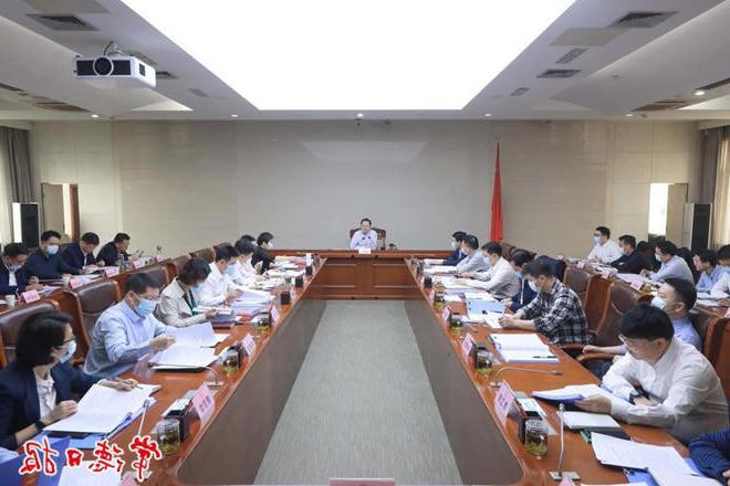 周振宇主持召开市政府门户第19次常务会议