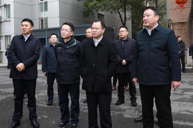 周振宇调研教育重点项目建设 高标准高质量办人民满意教育