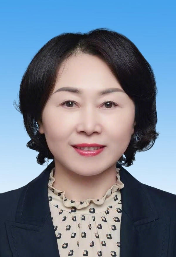 陈 华