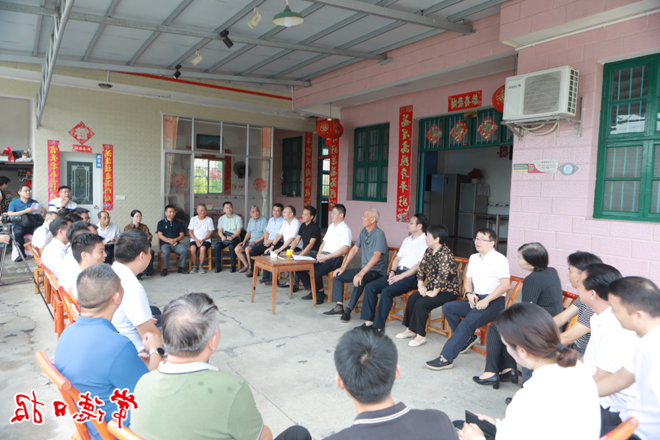 罗毅君在鼎城区谢家铺镇宣讲党的二十届三中全会精神并开展调研