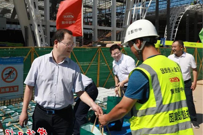 周振宇慰问铁路建设者并调度高铁建设强调 把常益长高铁常德段建设成为精品工程