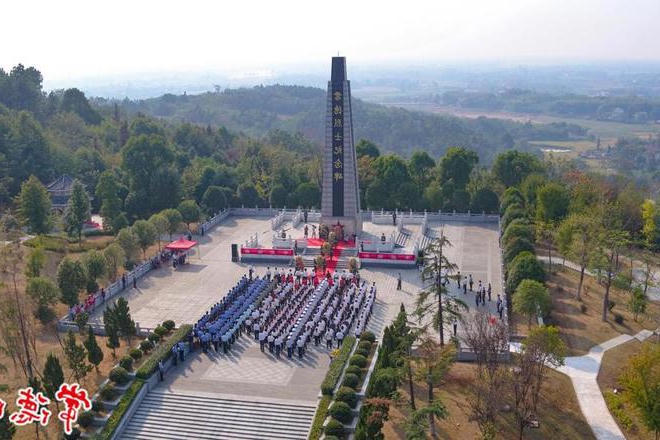常德市举行烈士纪念日向人民英雄敬献花篮仪式