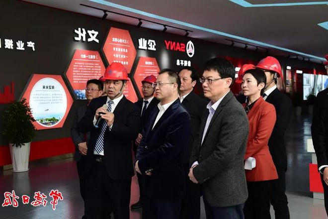 周振宇到常德经开区调研装备制造产业发展时指出 实现产业数字化、数字产业化 加快形成新的经济增长点
