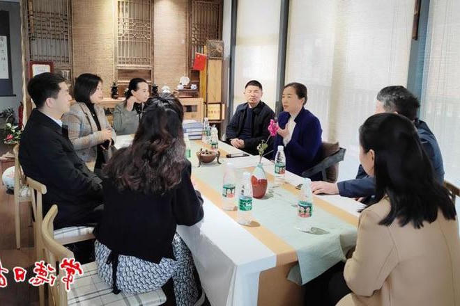 市领导带队调研市政协委员工作室建设