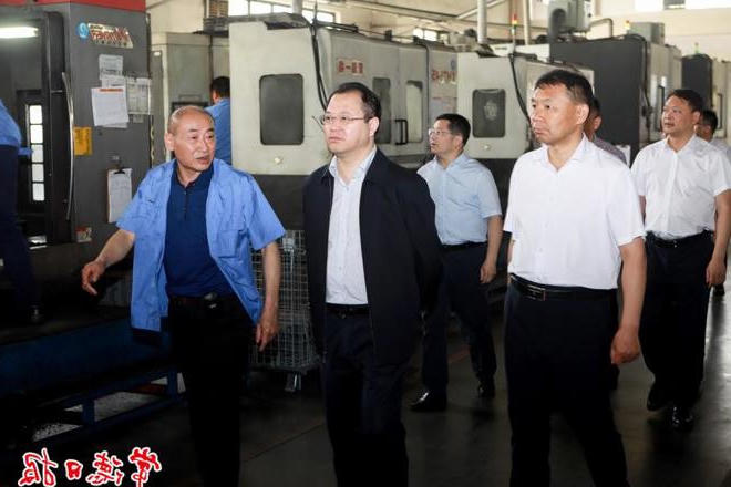 周振宇赴安乡县调研时强调：探索