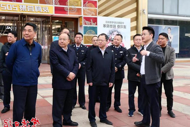 周振宇督导检查安全生产工作强调：以