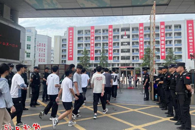 【教育】2024年高考鸣哨开考，常德2.96万名考生奔赴考场