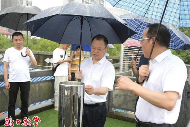 周振宇调研督导防汛备汛工作