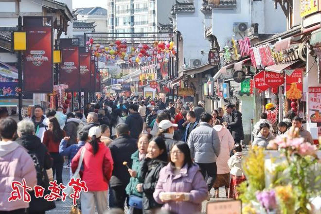 【我们的节日•春节】除夕，柳叶湖旅游度假区游人如织