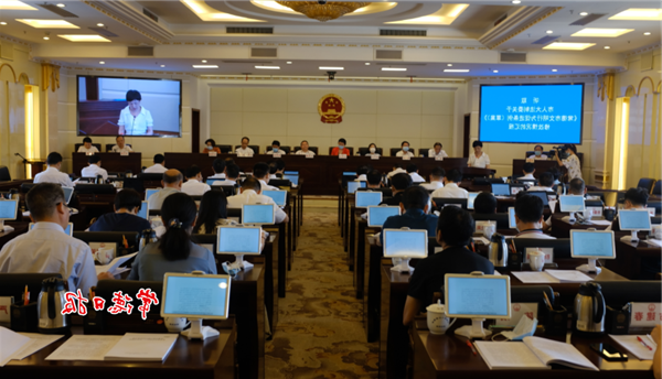 文明行为促进、养犬管理两部条例进入二审