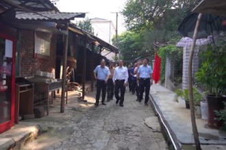 周振宇调研国有直管公房、老旧闲置办公院落和沅北水厂建设