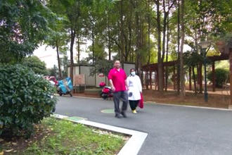武陵区白马湖街道：情系失独家庭 关爱温暖人心