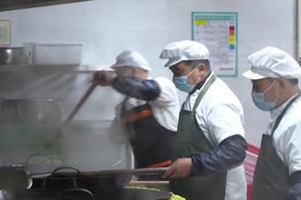 鼎城：校园集中配餐 暖胃更暖心