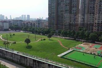 津市：