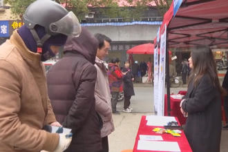 鼎城：赶集送岗 助农增收