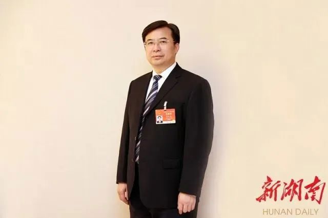 邹文辉：奋力实施