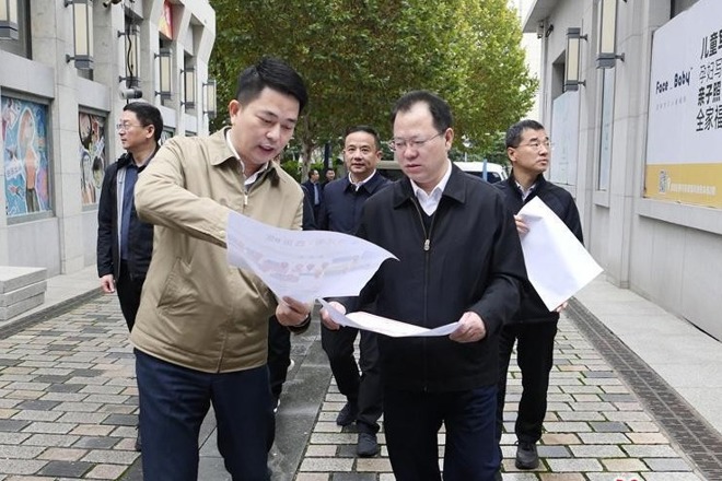 周振宇前往澳门新葡新京在线西街、婚庆产业园调研国有资产盘活相关工作