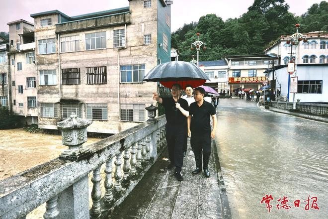 周振宇赴石门县现场指导防汛工作
