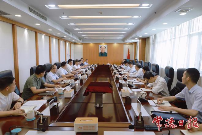 罗毅君与中国电力桂许德一行举行工作会谈