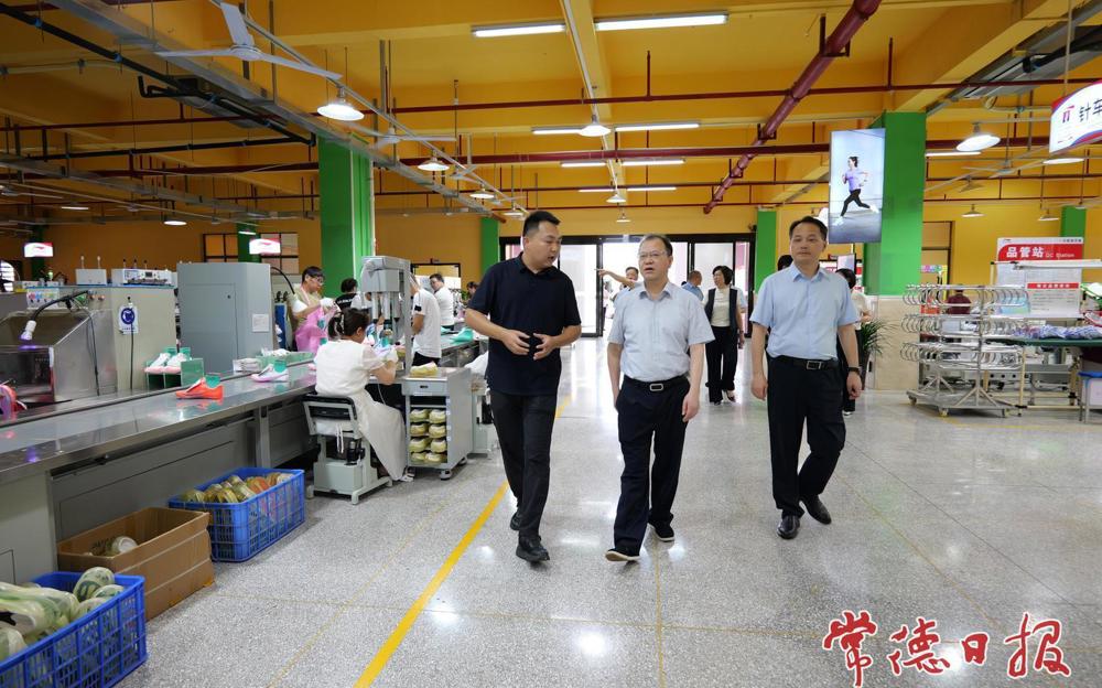 周振宇带队走访调研部分重点企业