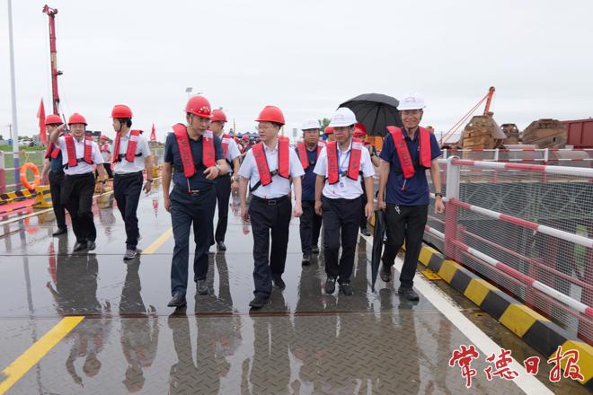 周振宇调研宜常铁路建设及安全生产工作